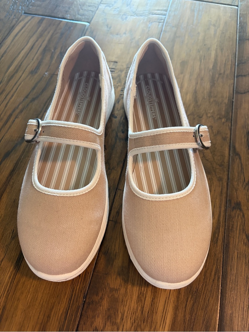Cloudsteppers by Clarks  Mary Jane Shoes in nude - never worn